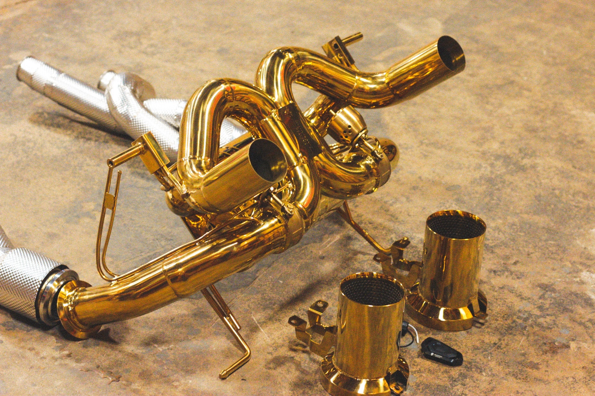 Lamborghini Aventador Valved Sport Exhaust System - Image 15
