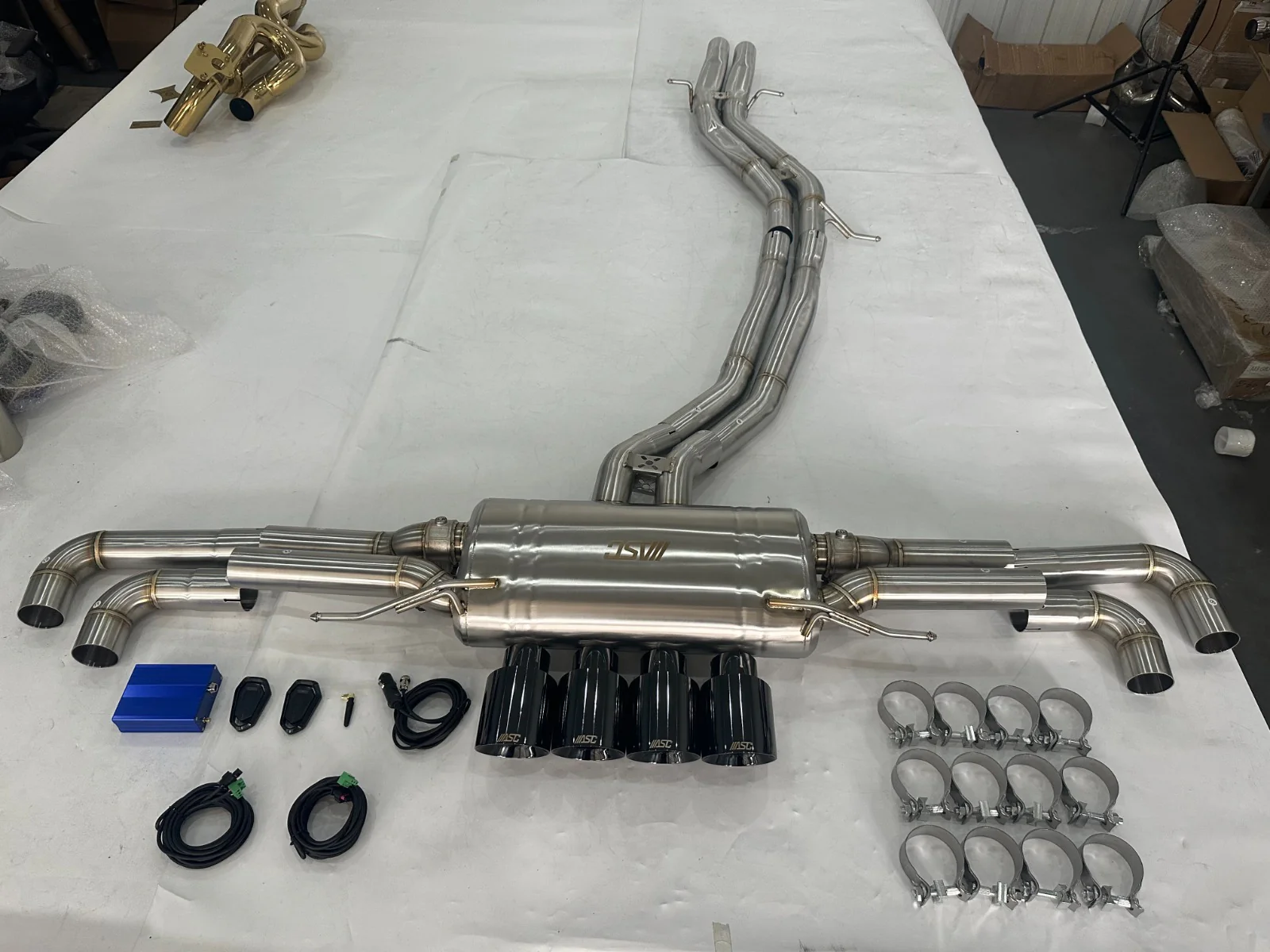 Lamborghini Urus Stainless Steel Catback Exhaust - Image 5